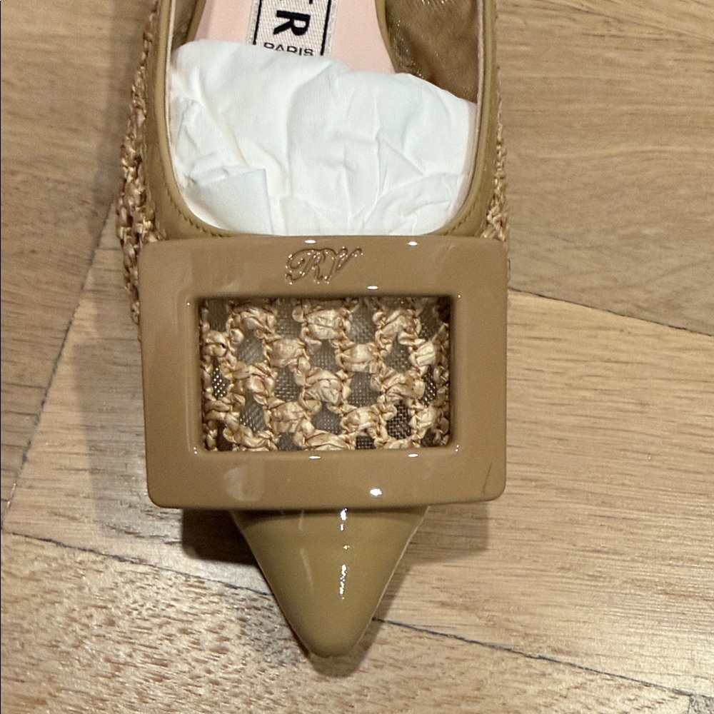 Roger Vivier Red Shoe Box with White Logo - Picture 5 of 8